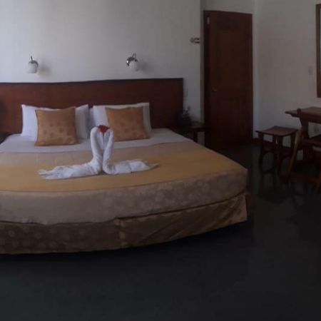 Hotel Dejavu Puerto Ayora  Luaran gambar