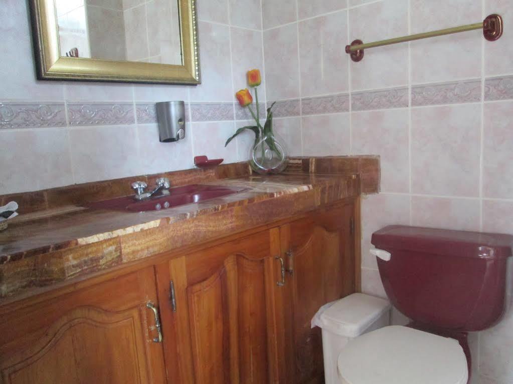 Hotel Dejavu Puerto Ayora  Luaran gambar
