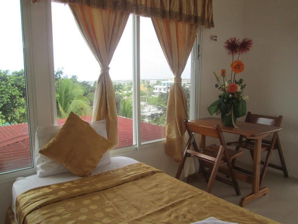 Hotel Dejavu Puerto Ayora  Luaran gambar
