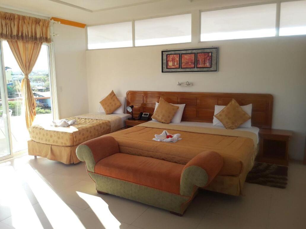 Hotel Dejavu Puerto Ayora  Luaran gambar